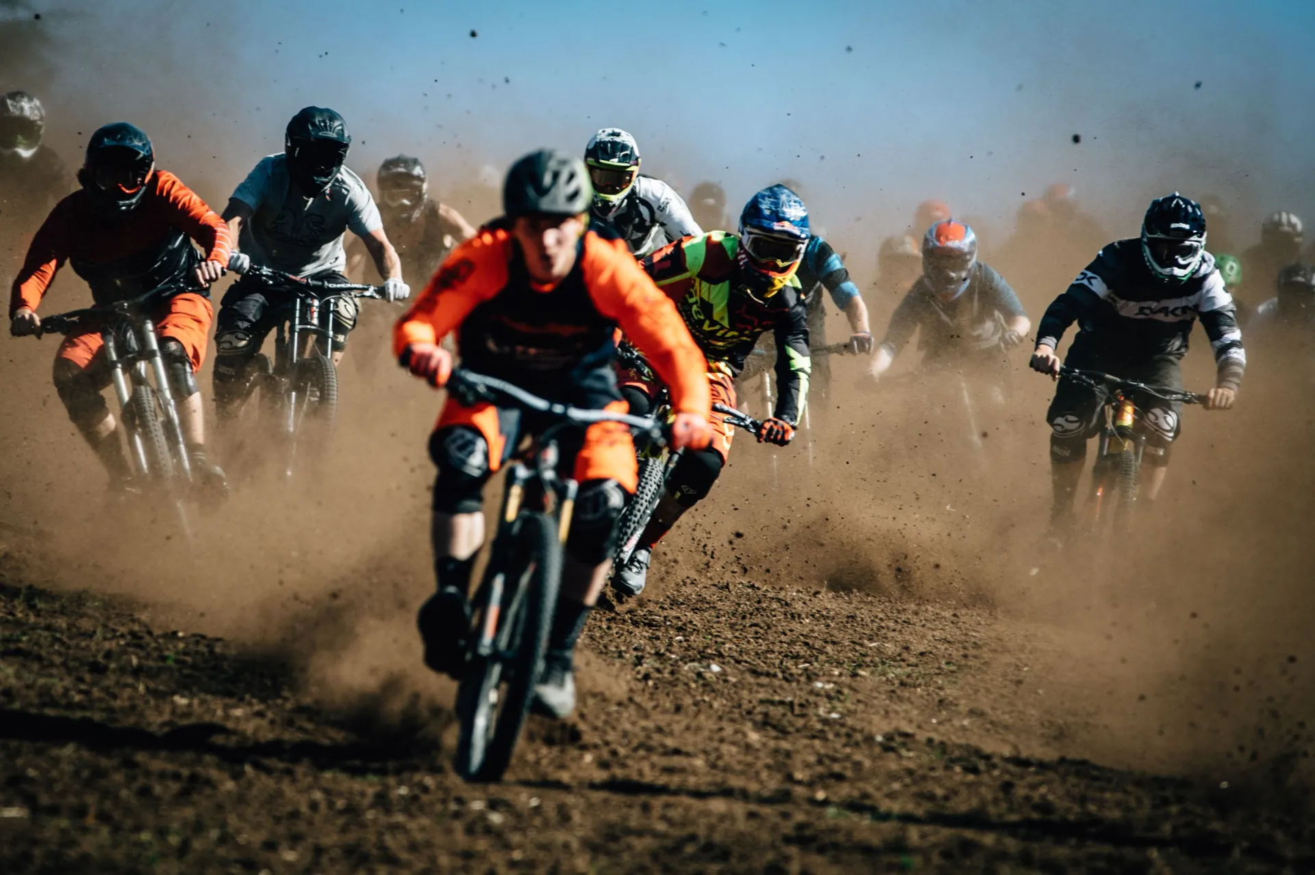 A mass of riders drop into a powder field of Dirt - unReal film